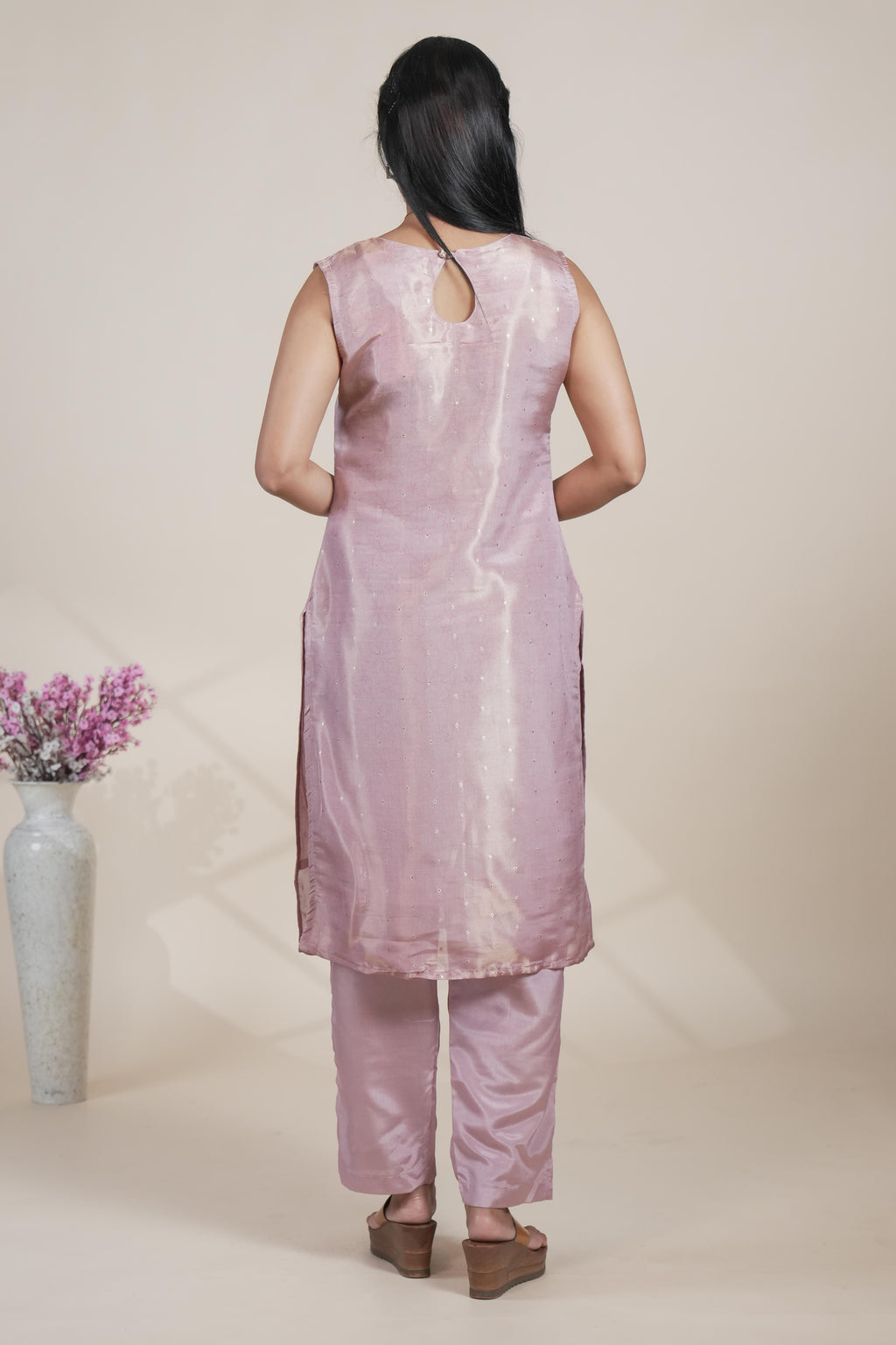 Elegant Mauve Pink Kurta Set with Floral Organza Dupatta