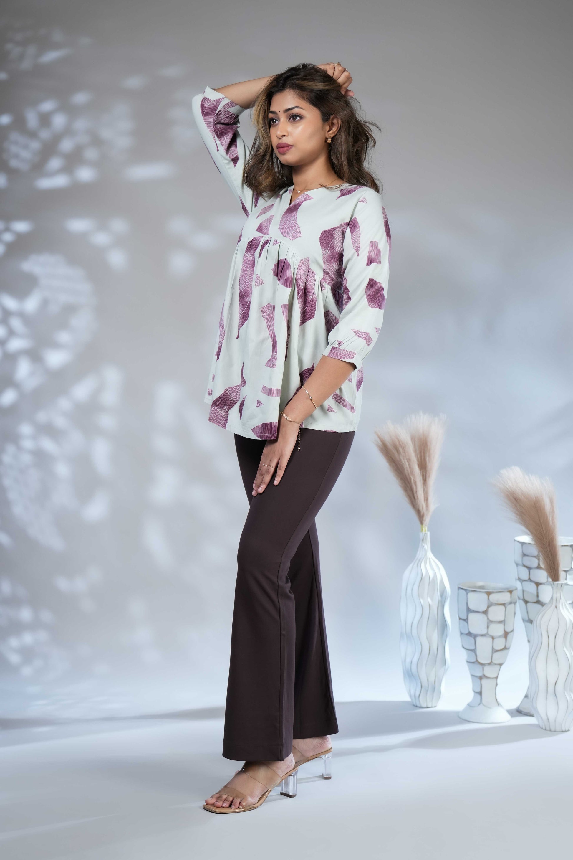 Women's Abstract Printed V-Neck Gathered Tunic Top