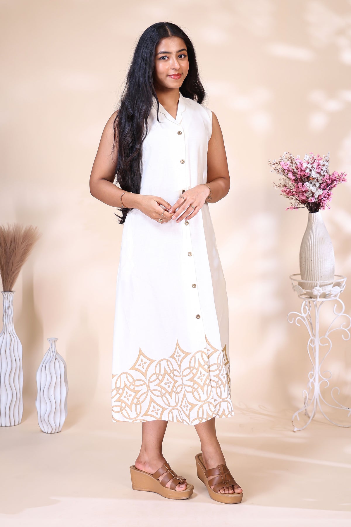 Off-White Sleeveless Dress with Geometric Printed Hem