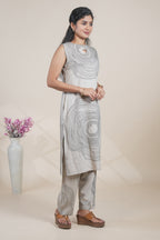 Elegant Abstract Line-Printed Straight Kurta and Pants Set