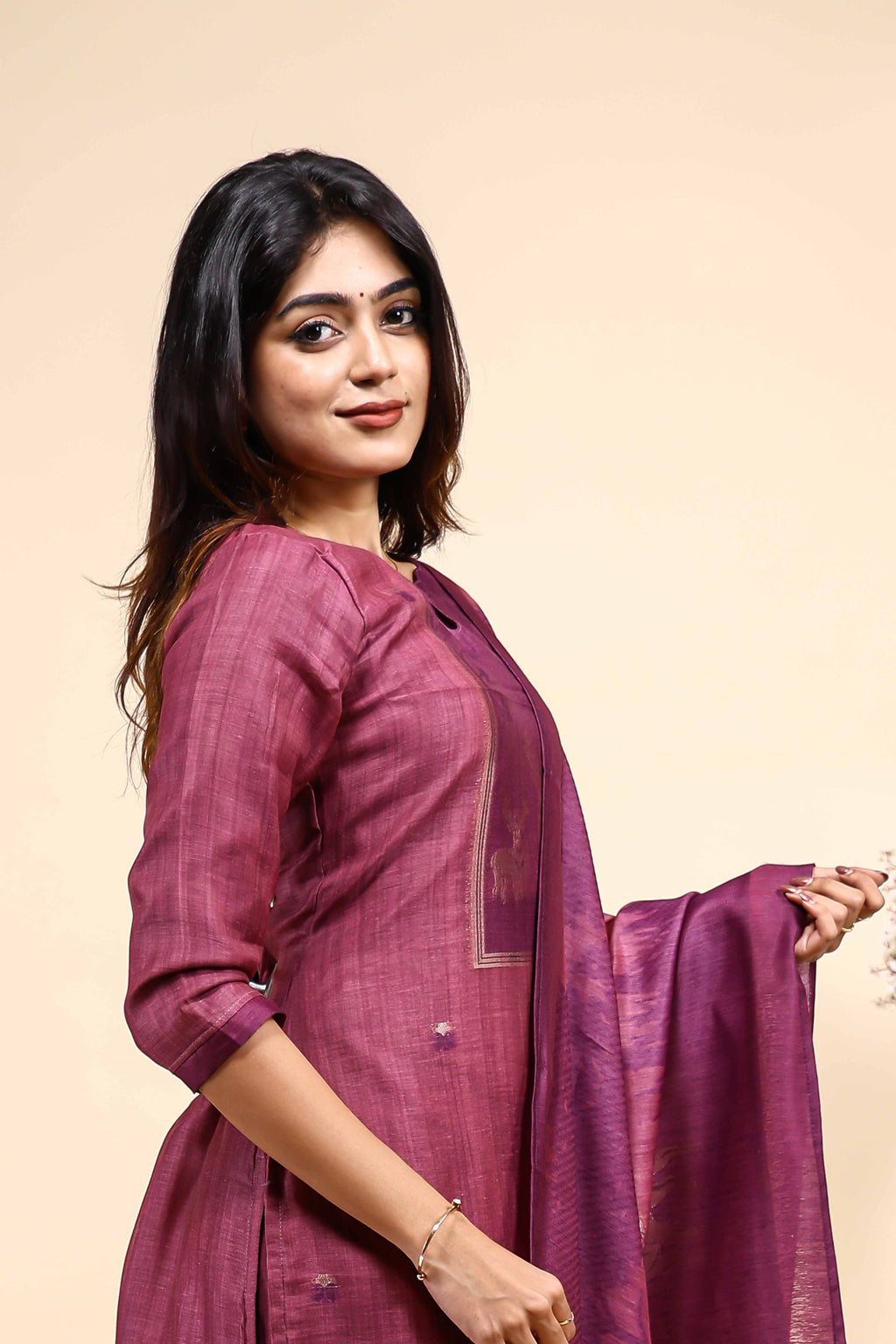 Elegant Plum Mauve Set with Animal Motif Embroidery & Matching Dupatta