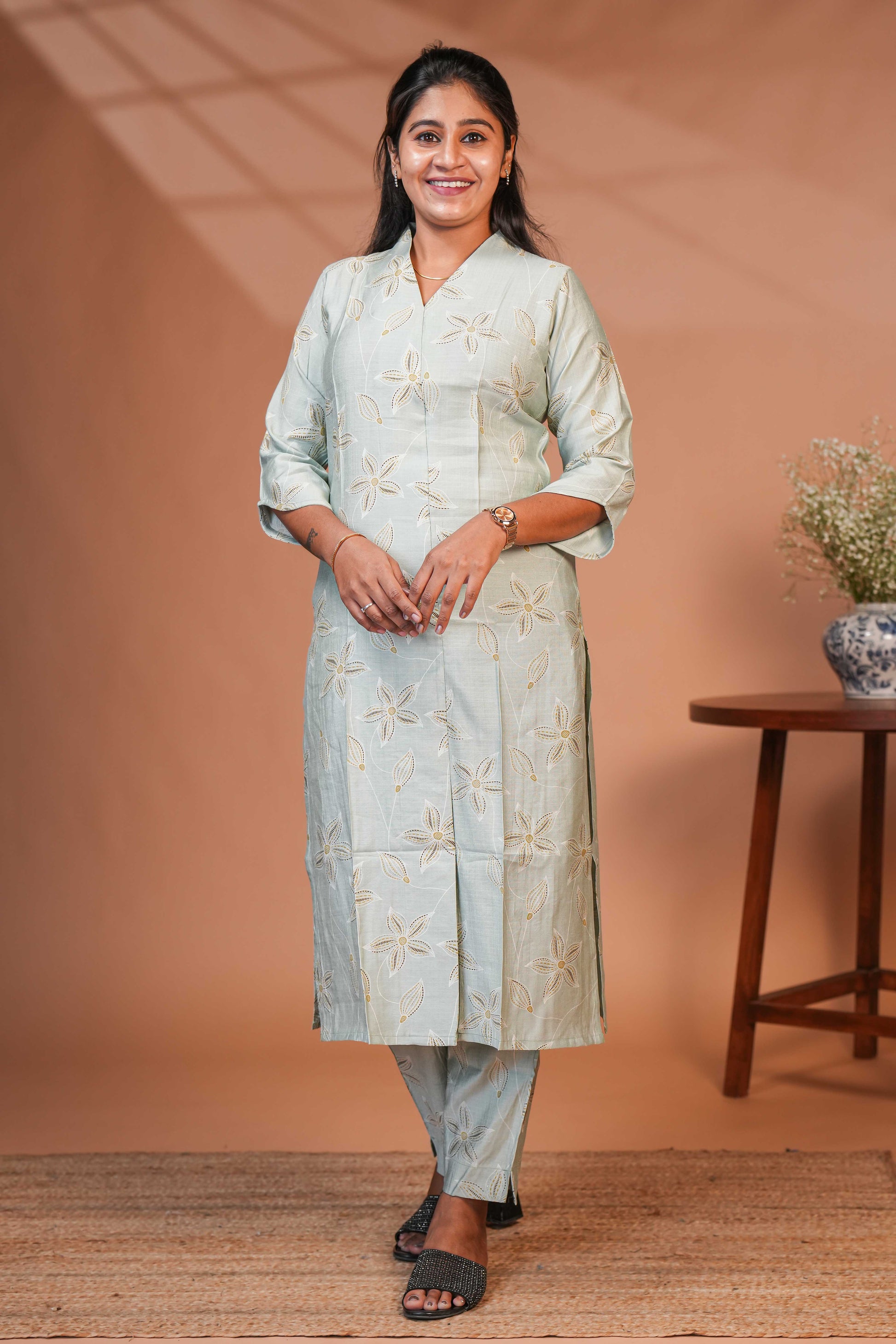 Elegant Straight-Cut Kurta With Matching Pants Co-Ord set