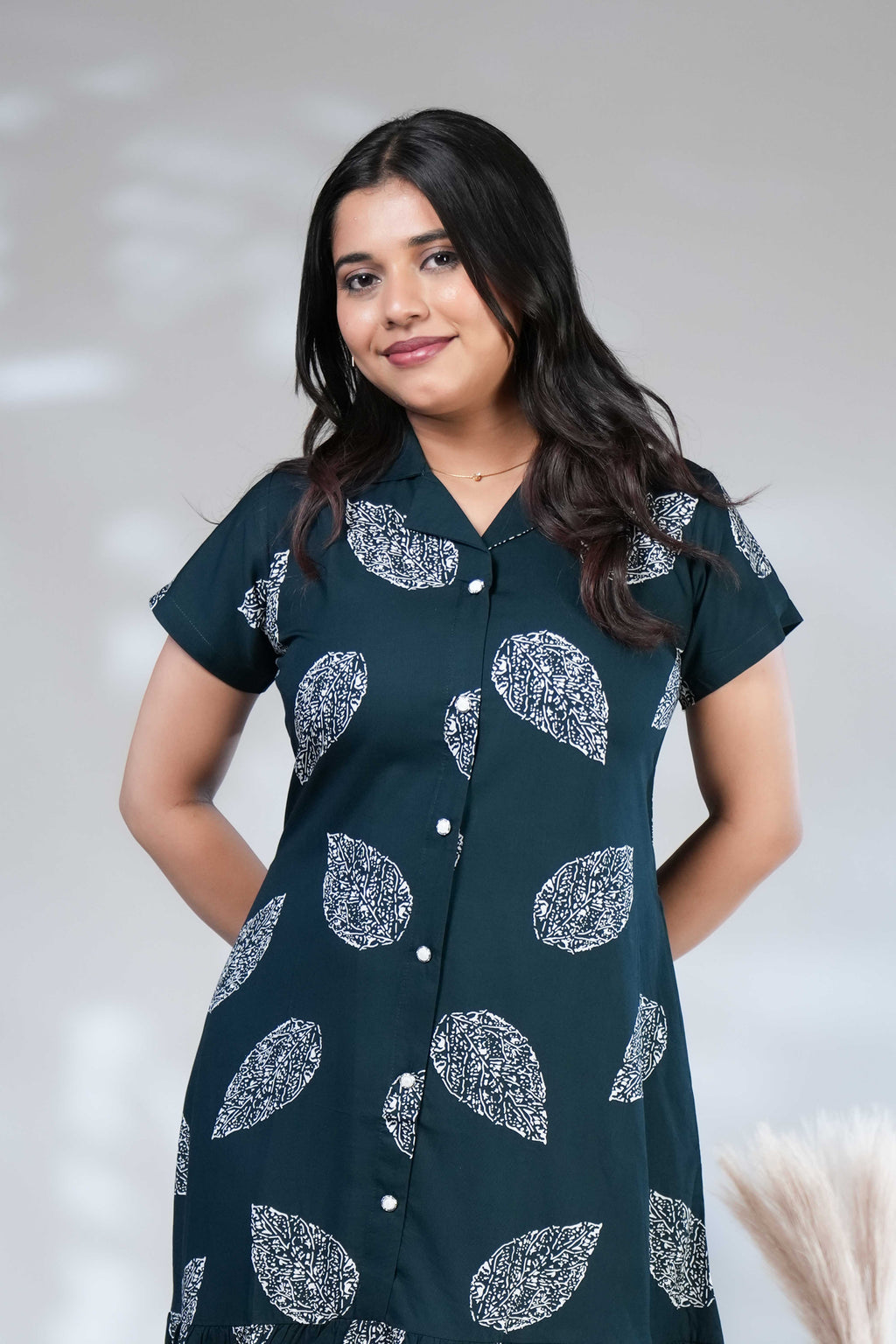 Women's Dark Green Leaf Print Shirt Dress with Ruffled Hem
