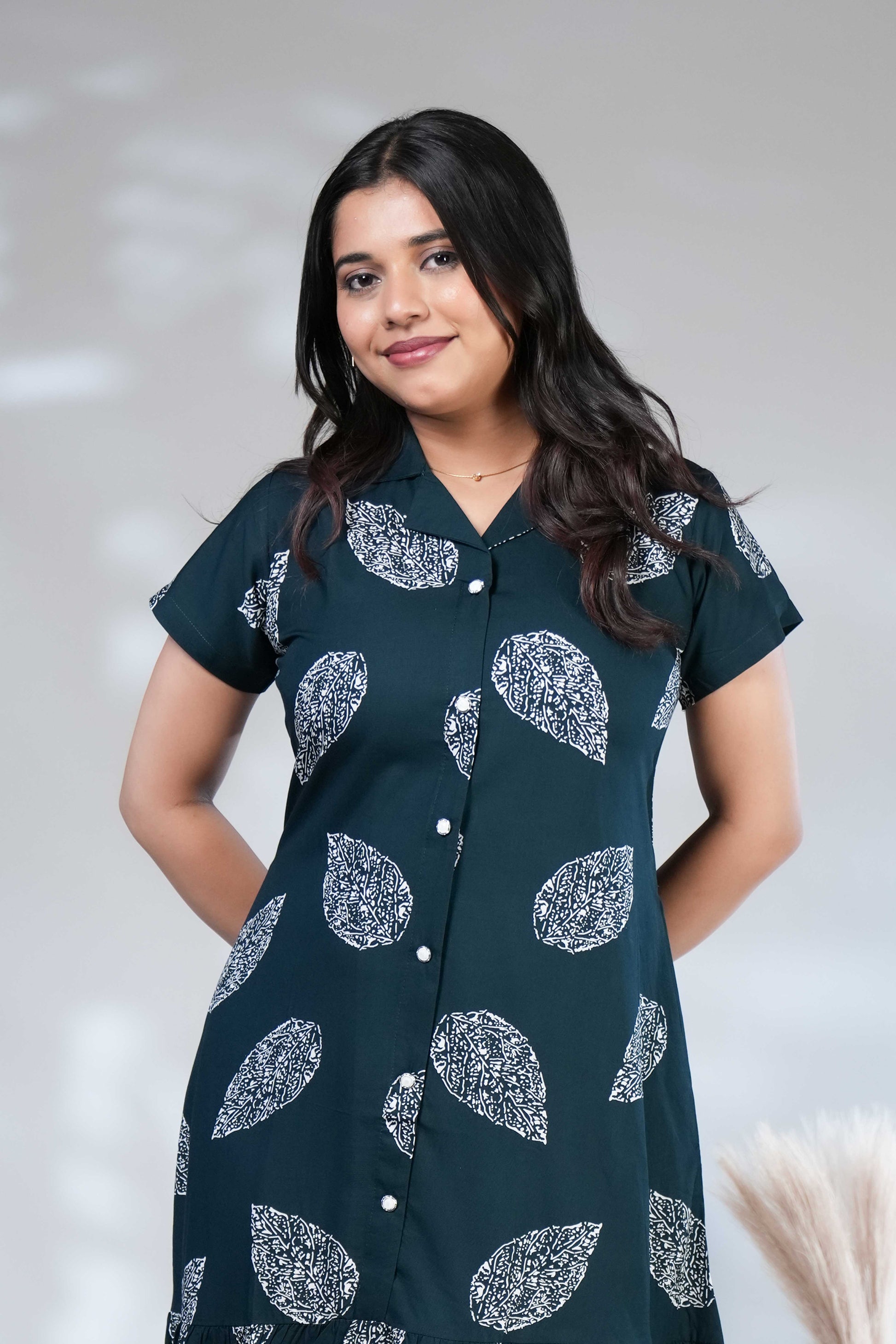 Women's Dark Green Leaf Print Shirt Dress with Ruffled Hem