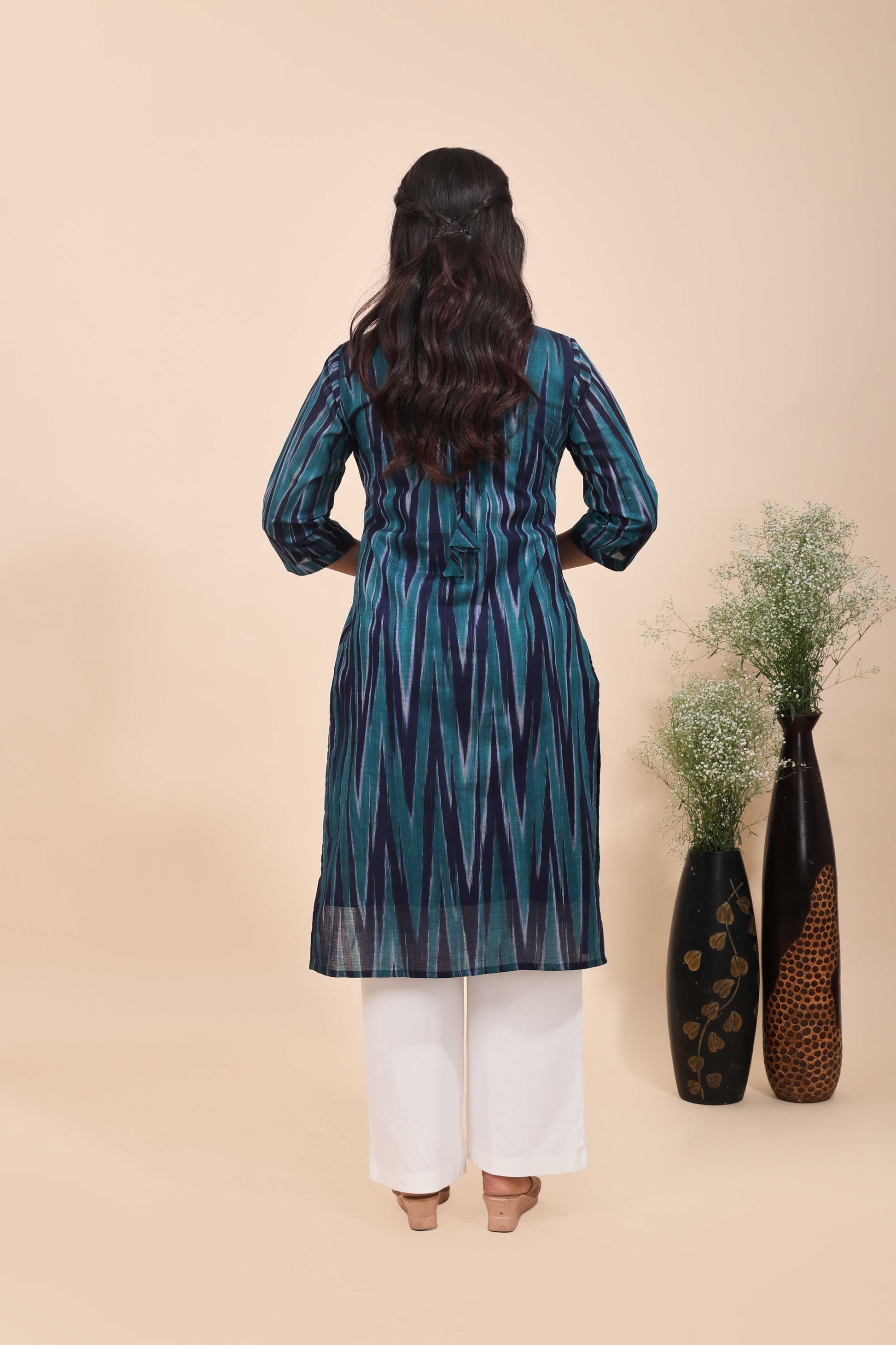 Women's Teal & Navy Blue Ikat Straight Cotton Kurta