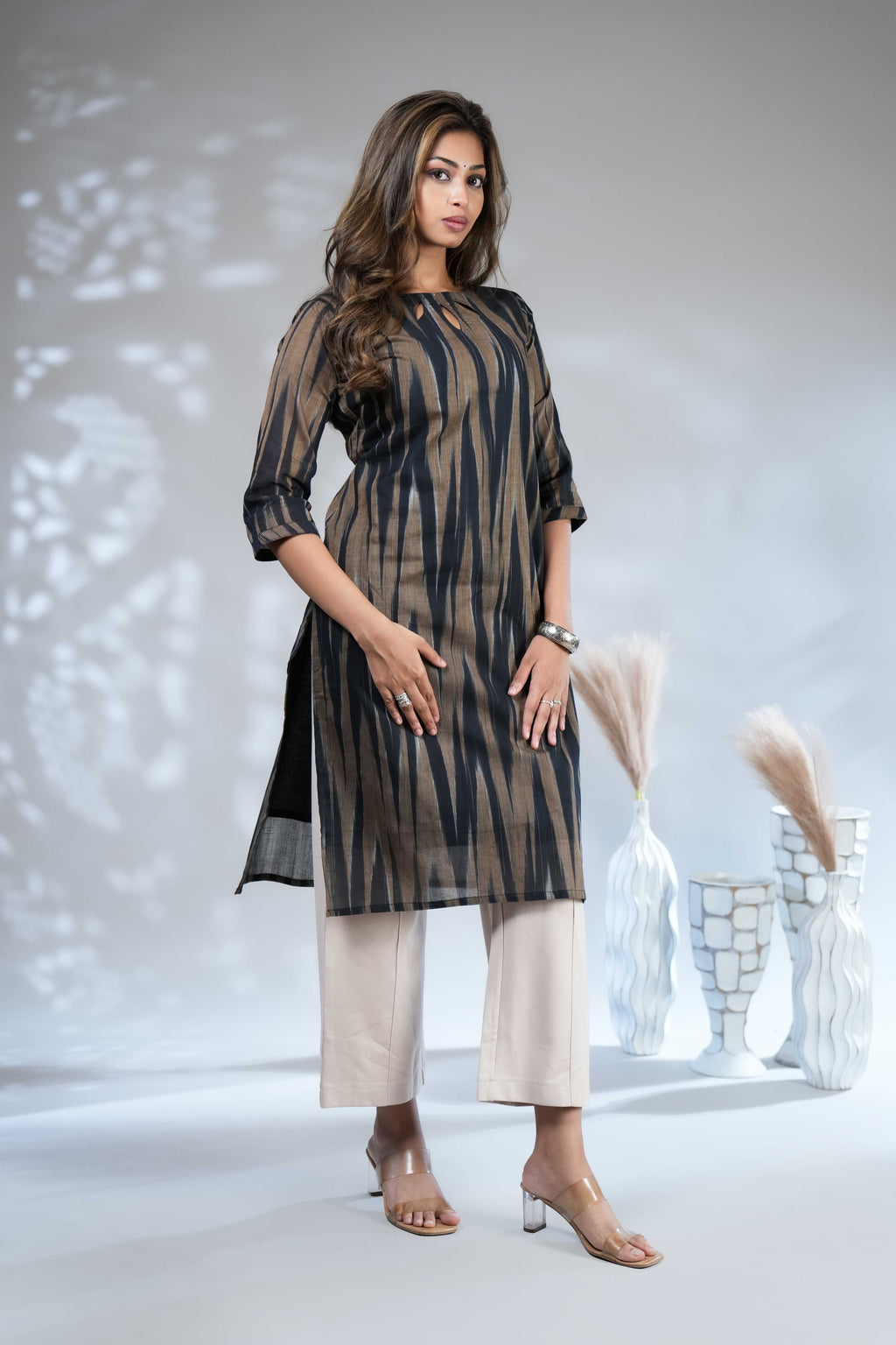 Women's Abstract Ikat Print Straight Kurta