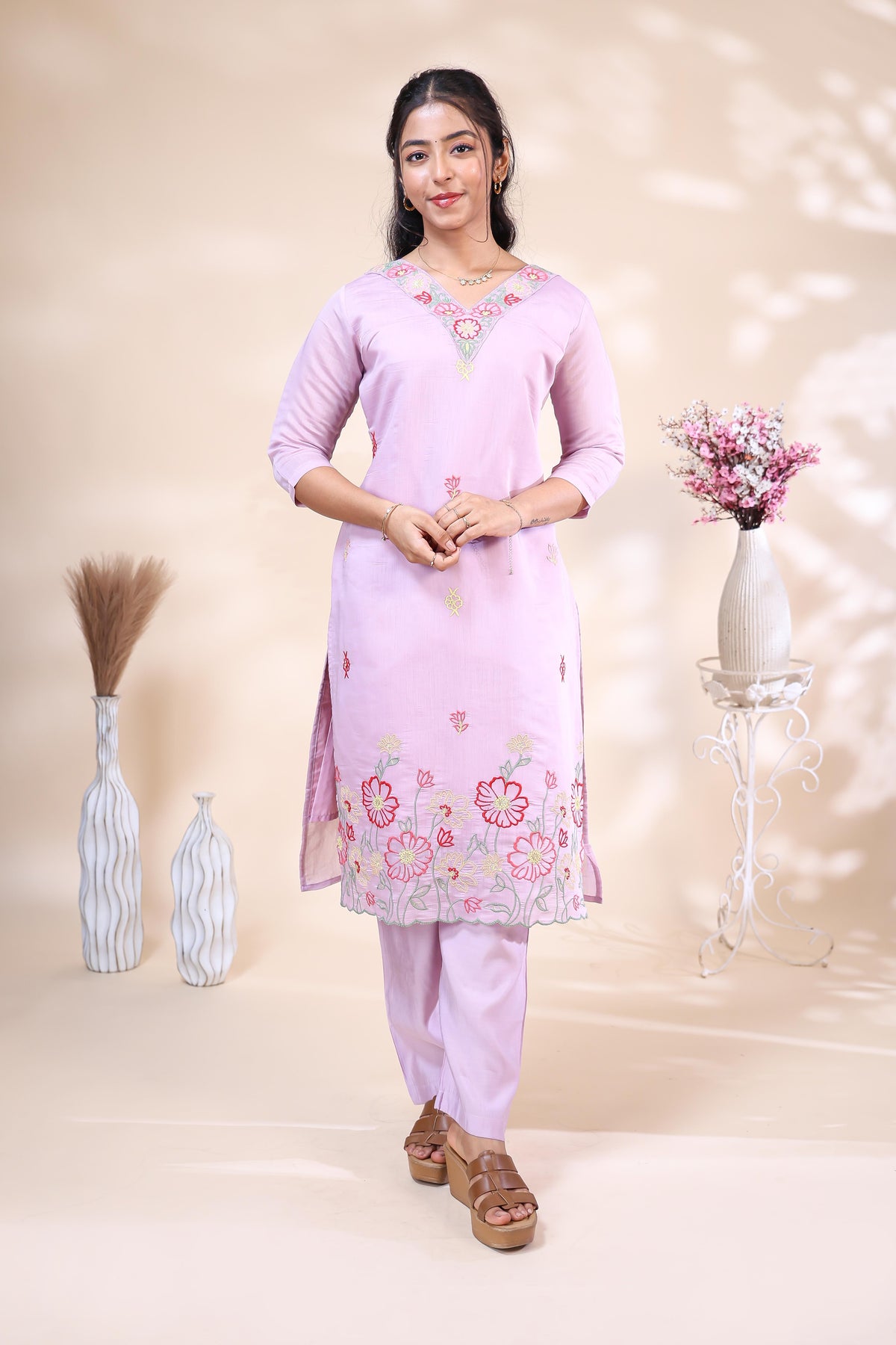 Elegant Light Pink Floral Embroidered Kurta 3 Piece Set with Scalloped Dupatta
