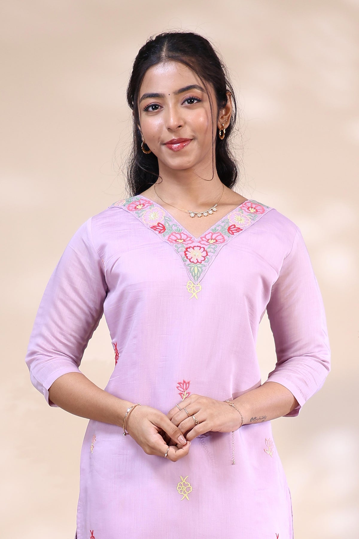 Elegant Light Pink Floral Embroidered Kurta 3 Piece Set with Scalloped Dupatta