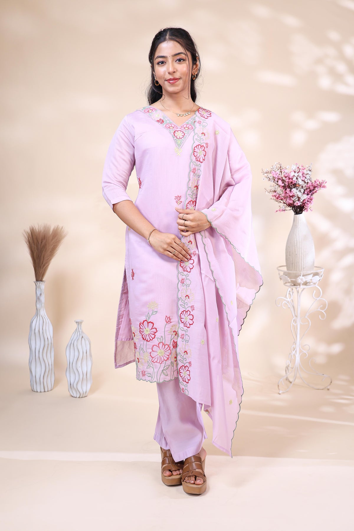 Elegant Light Pink Floral Embroidered Kurta 3 Piece Set with Scalloped Dupatta