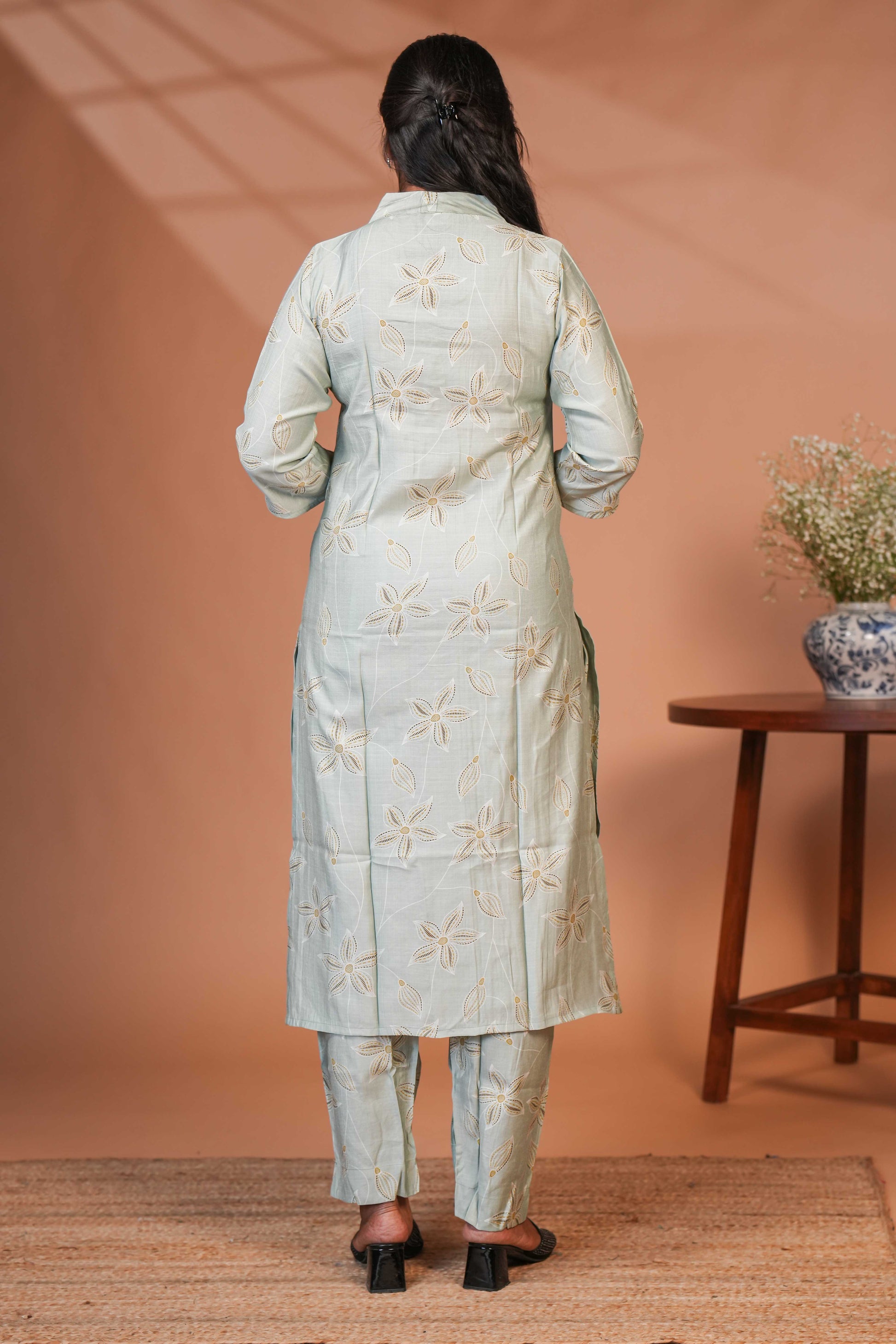 Elegant Straight-Cut Kurta With Matching Pants Co-Ord set