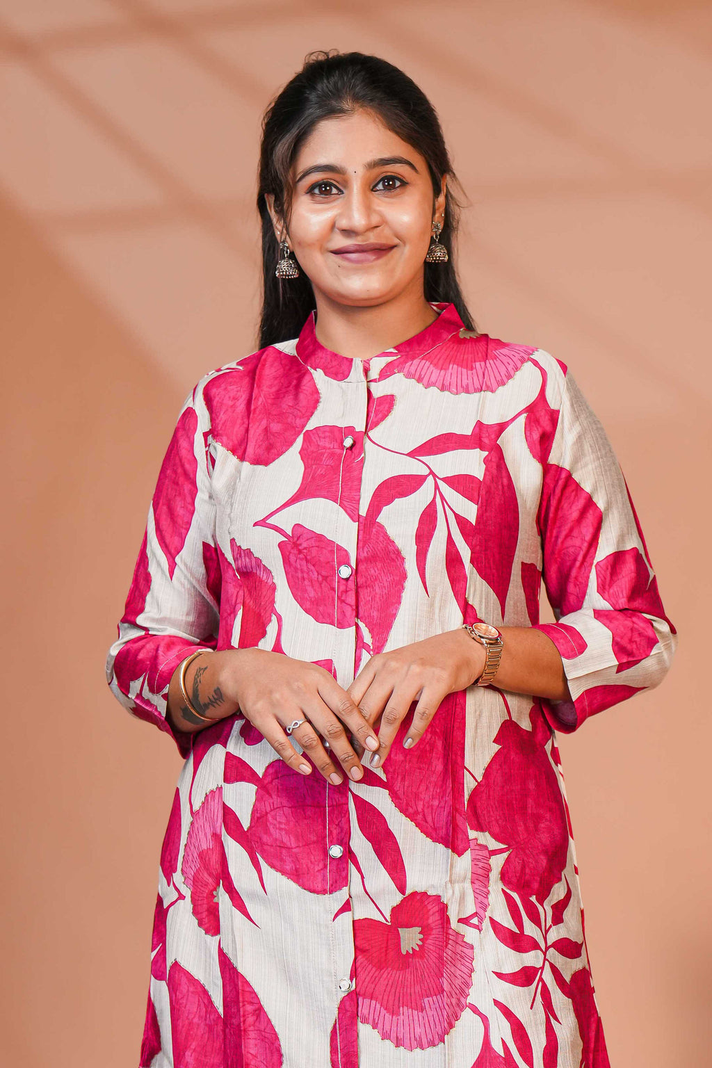 Straight-Cut Kurta Set With Matching Pants  Base Colour: Soft Off-White & Pink Mixed / Ivory Aline Kurta