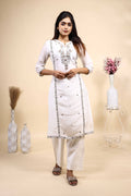 Elegant Off-White Embroidered Kurta and Pants 2 Piece Set
