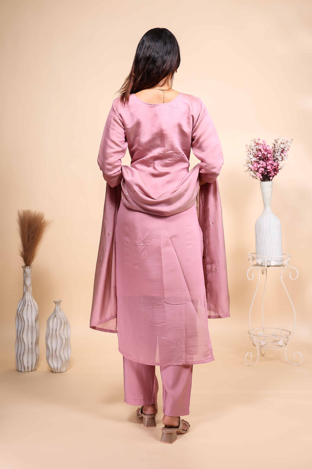 Elegant Dusty Pink Hand-Embroidered 3 piece Set with Dupatta