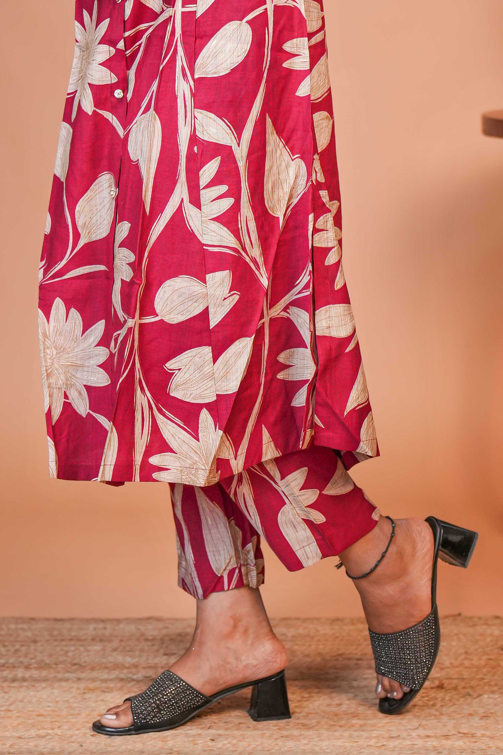 This Two-Piece Ethnic Dark Pink Flower Design  Co-Ord Set Aline Tops